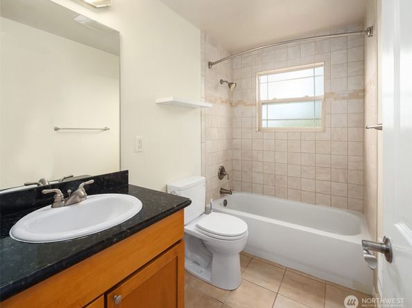 3636 Evanston Avenue N 12, Seattle WA 98103