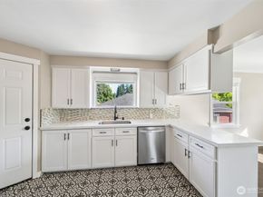 1408 West Avenue, Port Orchard WA 98366