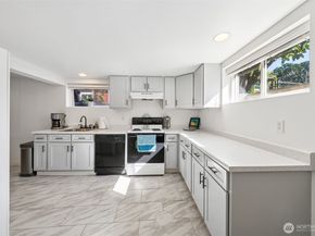 1408 West Avenue, Port Orchard WA 98366