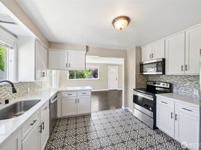 1408 West Avenue, Port Orchard WA 98366