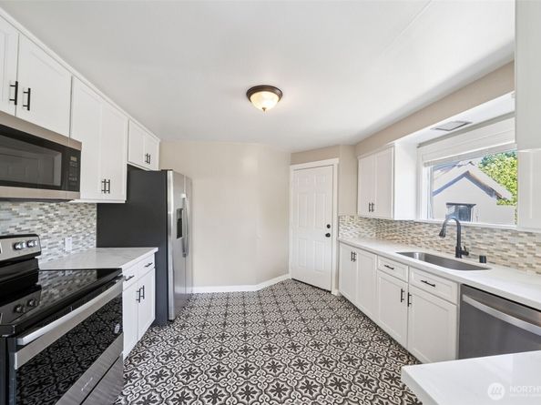 1408 West Avenue, Port Orchard WA 98366