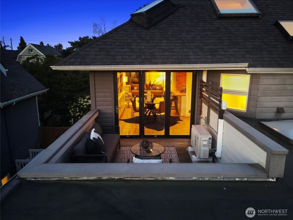 1811 4th Ave W, Seattle WA 98119