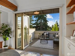 1811 4th Ave W, Seattle WA 98119