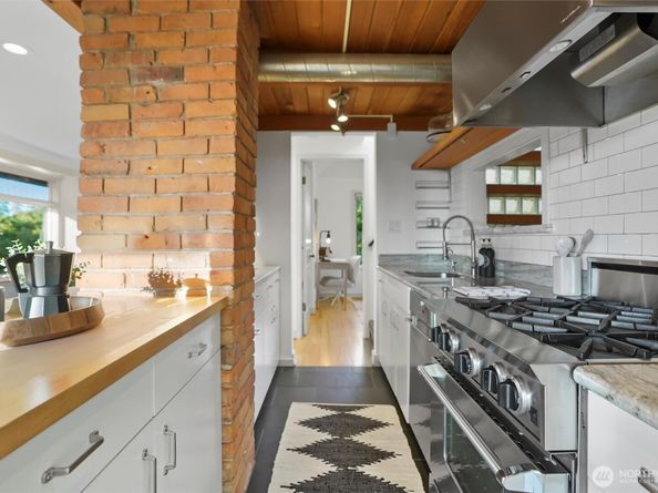 1811 4th Ave W, Seattle WA 98119