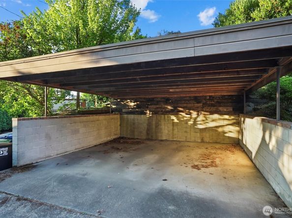 1811 4th Ave W, Seattle WA 98119
