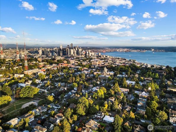 1811 4th Ave W, Seattle WA 98119