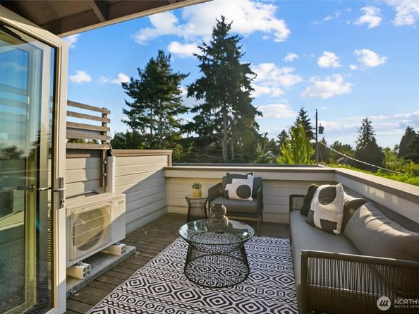 1811 4th Ave W, Seattle WA 98119