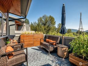 4261 213 Place SE 43, Issaquah WA 98029