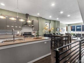 4261 213 Place SE 43, Issaquah WA 98029