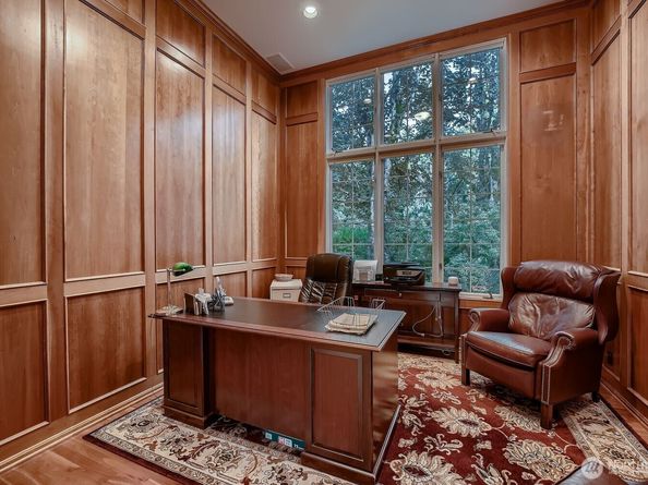 17239 NE 126th Place, Redmond WA 98052