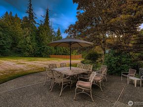17239 NE 126th Place, Redmond WA 98052