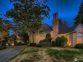 17239 NE 126th Place, Redmond WA 98052