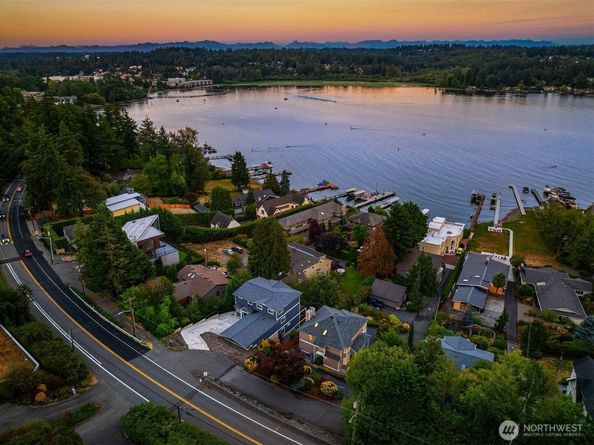 8533 NE Juanita Dr (Private Lane), Kirkland WA 98034