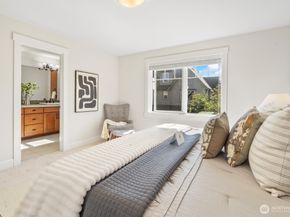 1362 Williamsburg Walk NE, Issaquah WA 98029