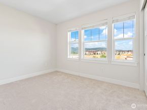 1362 Williamsburg Walk NE, Issaquah WA 98029