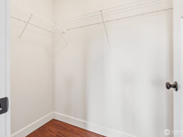 1362 Williamsburg Walk NE, Issaquah WA 98029