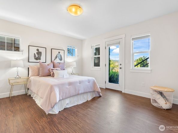 1362 Williamsburg Walk NE, Issaquah WA 98029