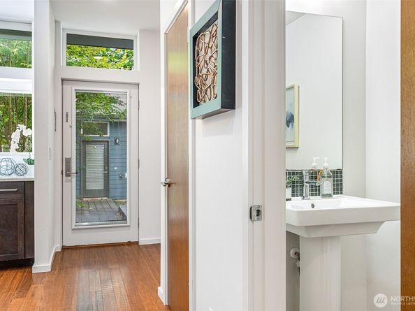 2605 22nd Avenue W D, Seattle WA 98199