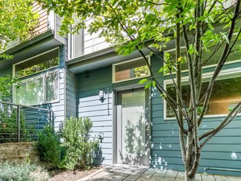 2605 22nd Avenue W