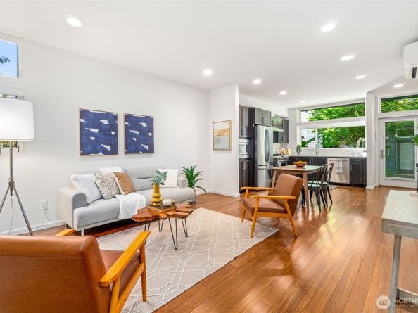 2605 22nd Avenue W D, Seattle WA 98199
