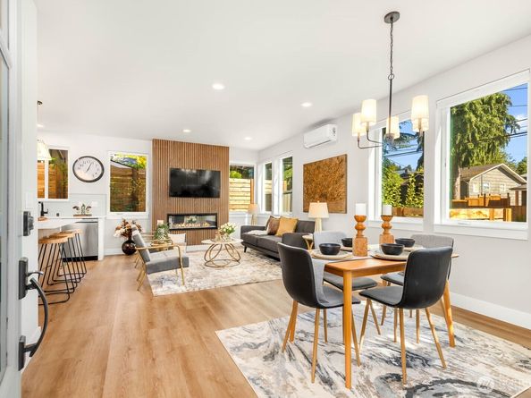4326 A SW Mills Street, Seattle WA 98136