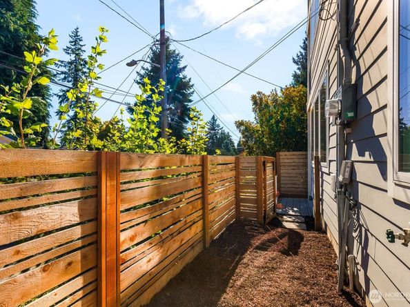 4326 A SW Mills Street, Seattle WA 98136