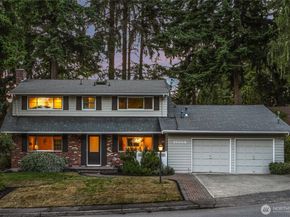 15068 NE 13th Street, Bellevue WA 98007