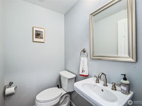 15068 NE 13th Street, Bellevue WA 98007