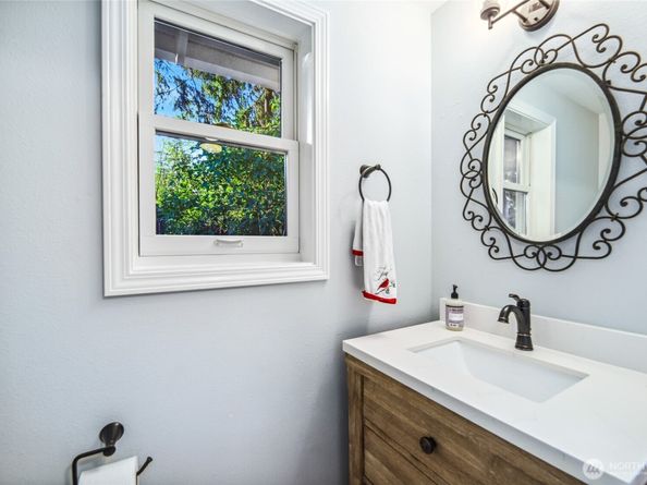 15068 NE 13th Street, Bellevue WA 98007