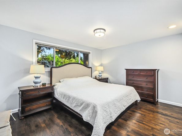15068 NE 13th Street, Bellevue WA 98007