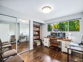 15068 NE 13th Street, Bellevue WA 98007