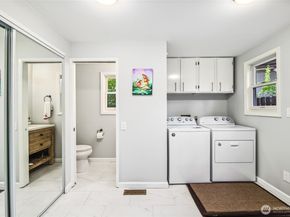 15068 NE 13th Street, Bellevue WA 98007