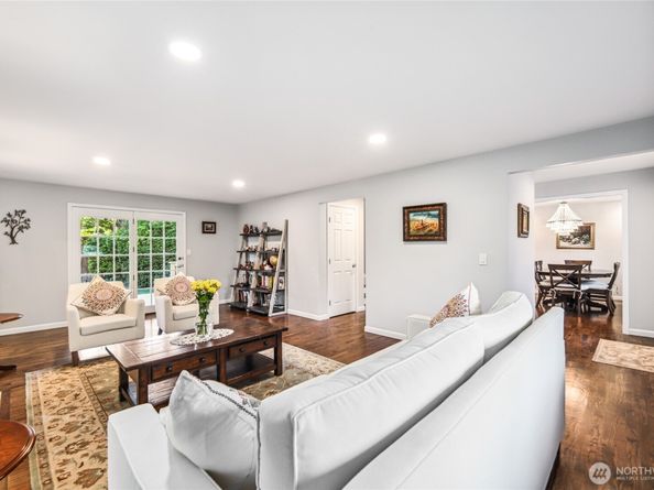 15068 NE 13th Street, Bellevue WA 98007