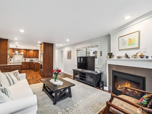 15068 NE 13th Street, Bellevue WA 98007