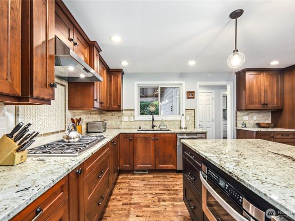 15068 NE 13th Street, Bellevue WA 98007