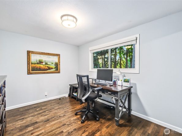 15068 NE 13th Street, Bellevue WA 98007