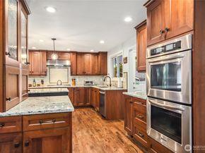 15068 NE 13th Street, Bellevue WA 98007