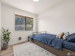 17509 118th Avenue SE C11, Renton WA 98058
