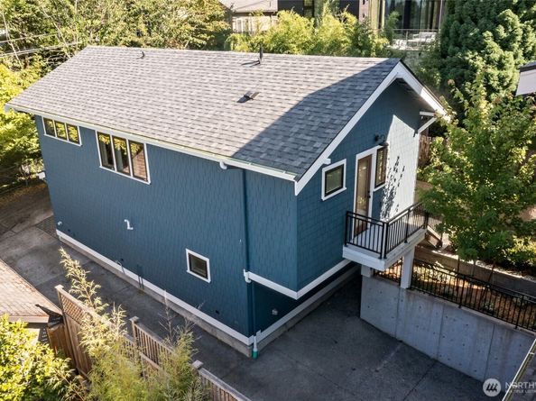2708 1st Avenue W, Seattle WA 98119