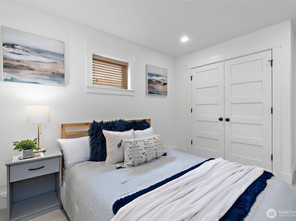 2708 1st Avenue W, Seattle WA 98119