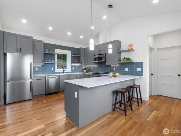2708 1st Avenue W, Seattle WA 98119