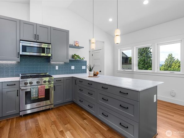 2708 1st Avenue W, Seattle WA 98119