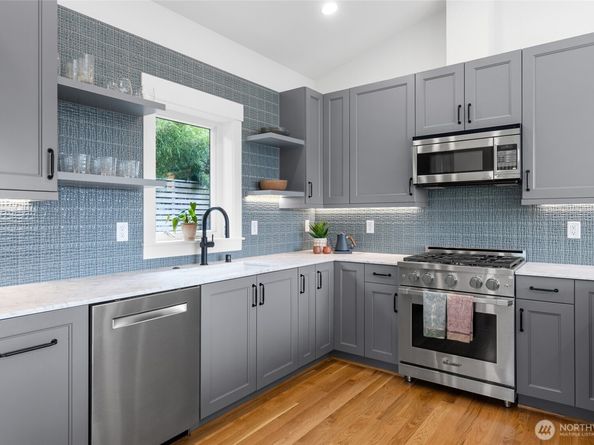 2708 1st Avenue W, Seattle WA 98119