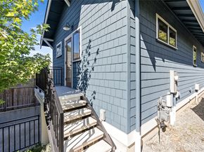 2708 1st Avenue W, Seattle WA 98119