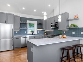 2708 1st Avenue W, Seattle WA 98119