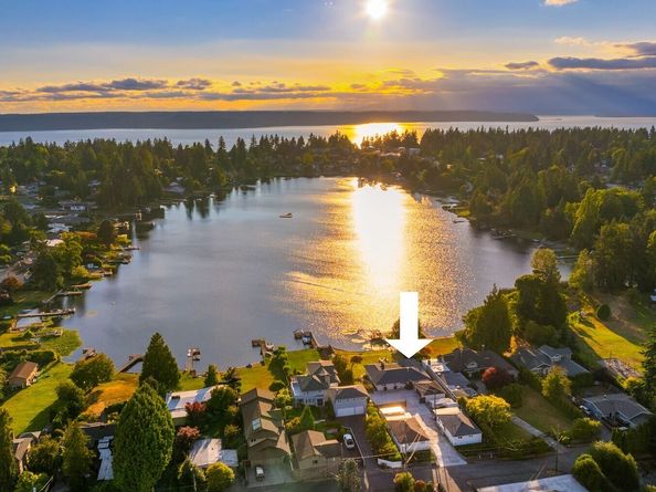15413 11th Avenue SW, Burien WA 98166