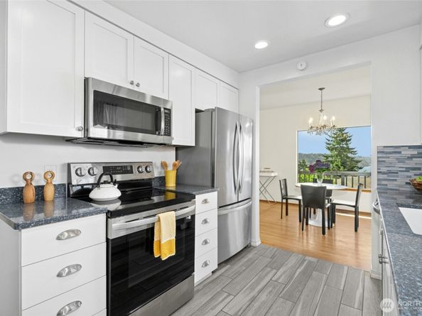 11988 Marine View Drive SW, Burien WA 98146