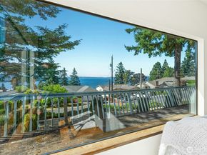 11988 Marine View Drive SW, Burien WA 98146
