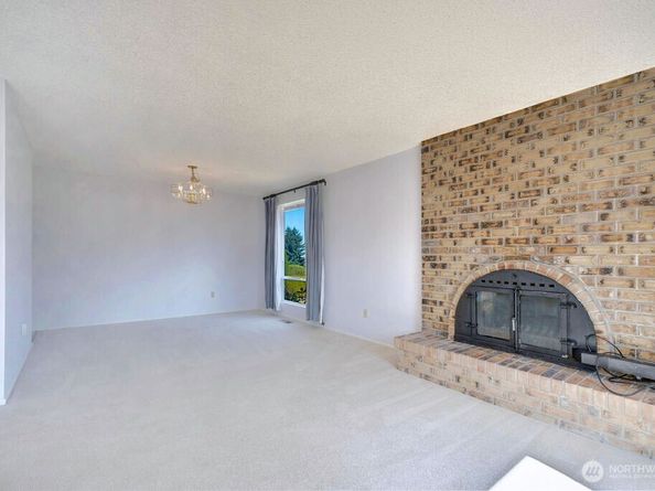 4451 141st Avenue SE, Bellevue WA 98006