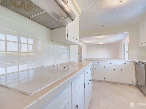 4451 141st Avenue SE, Bellevue WA 98006